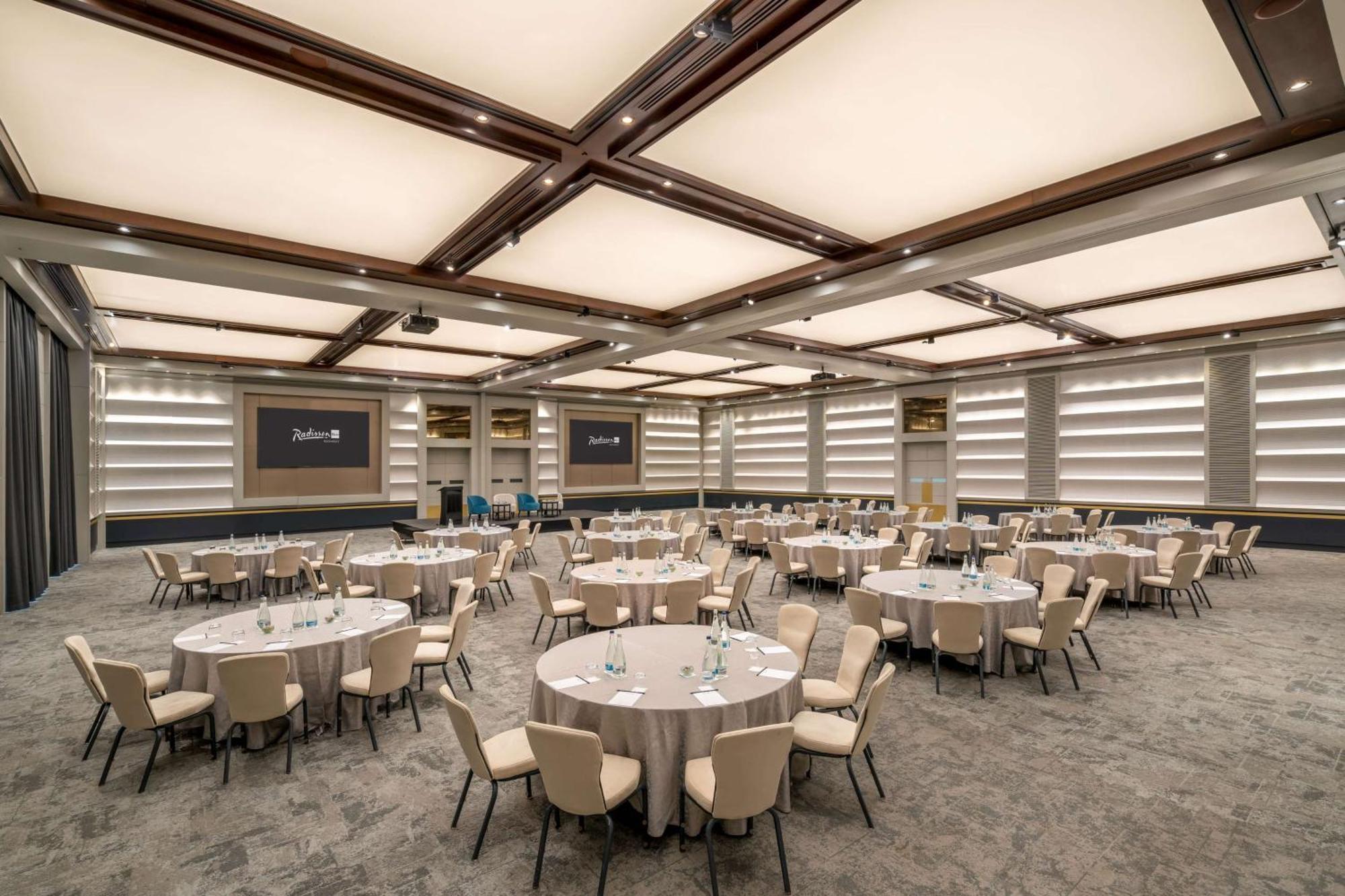 Radisson Blu 5* Bucharest