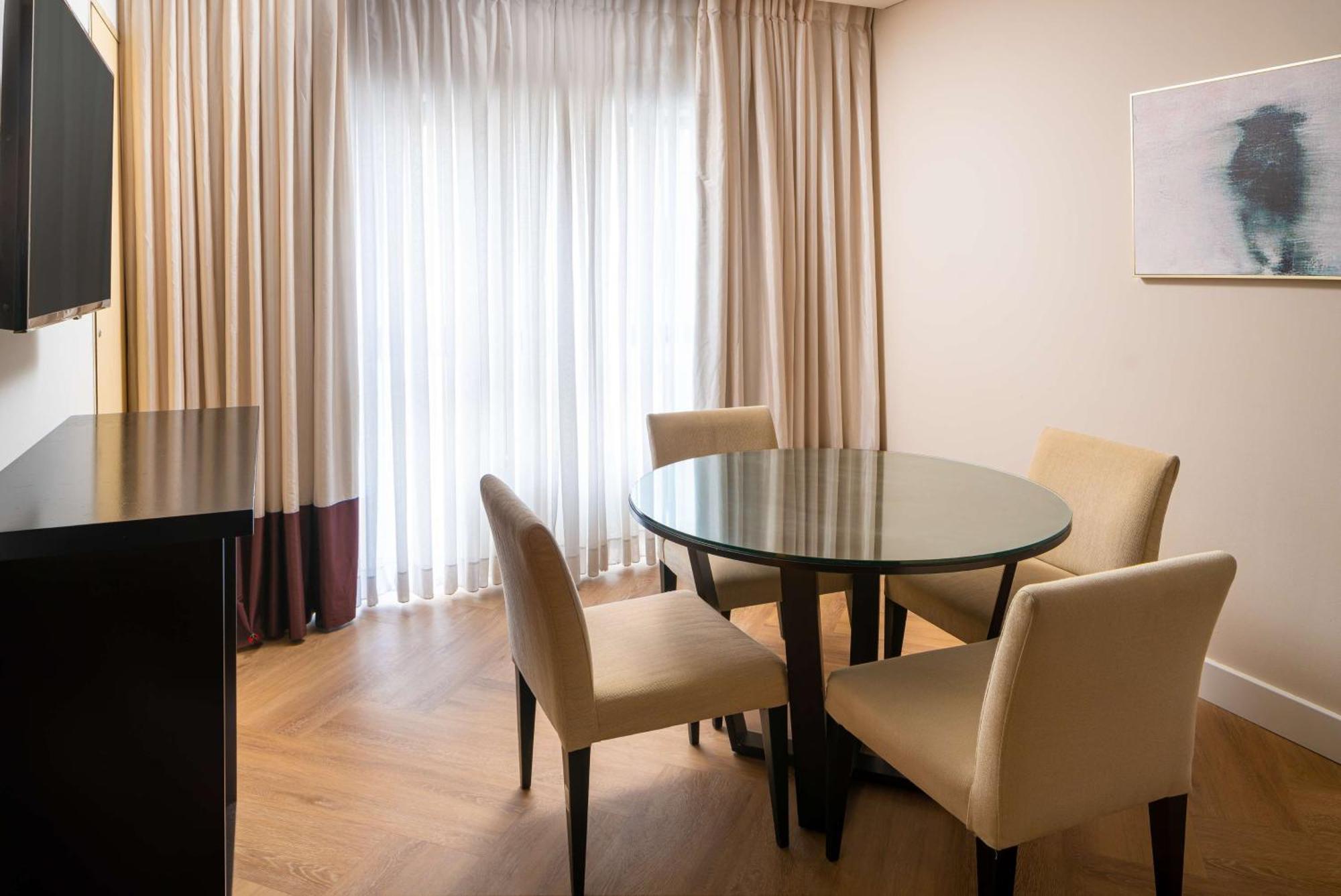 Radisson Blu 5* Bucureşti